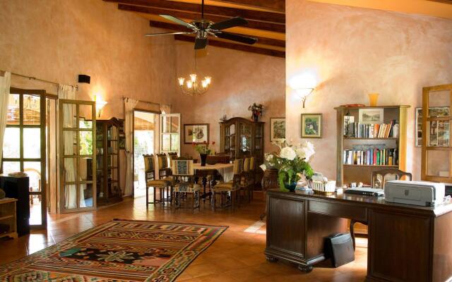 Castello Beach Hotel