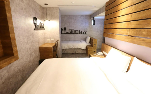 Central Hotel