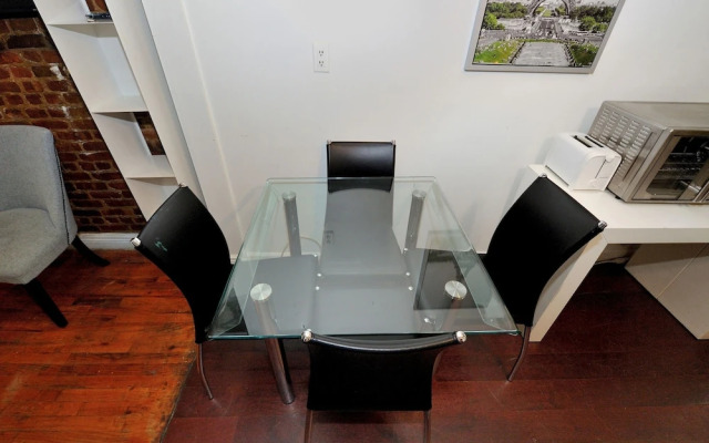 Charming 2BR Apartment Near Times Square