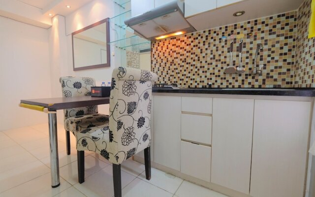 Emerald Functional 2BR Apartment Gading Nias