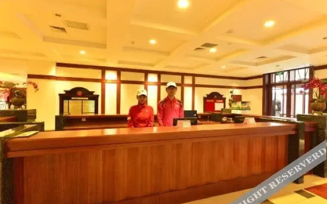 Red Flag Valley Golf Hotel