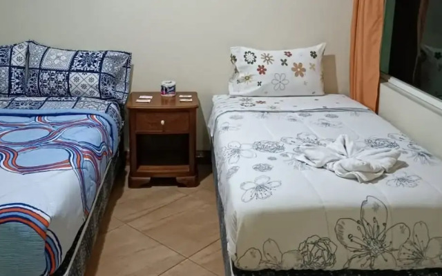 Nice Hostal El Quinche