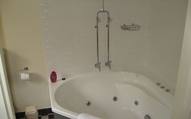 Goat Square Cottages