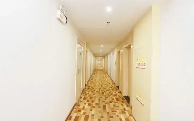 Motel Hotel (Shou County South Gate Roundabout)