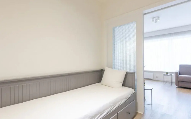 Spacious Studio Near Seafront