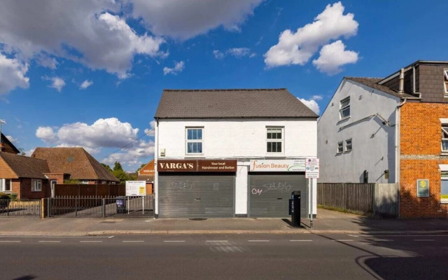 The Reading Wonder - Stunning 2bdr Flat With Parking
