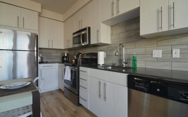 Belltown Pike Place Suites by Luxe Hubs