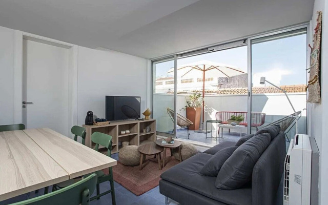 3bdr Rooftop Terrace Apartment in Bairro Alto