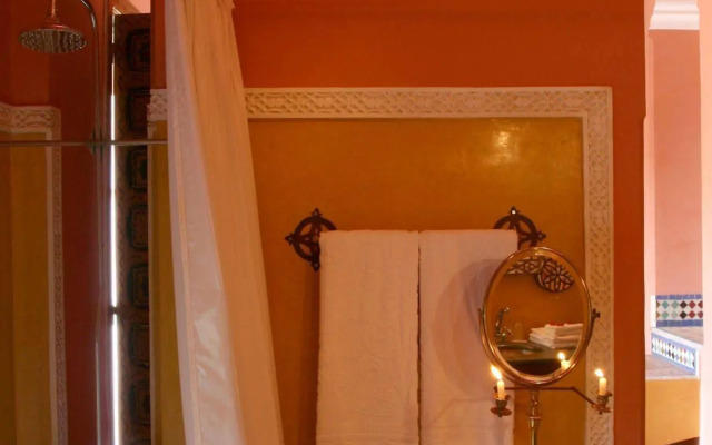 Riad Kaiss by Anika