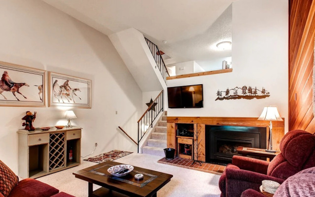 Winterpoint 22 2 Bedroom Townhouse by RedAwning