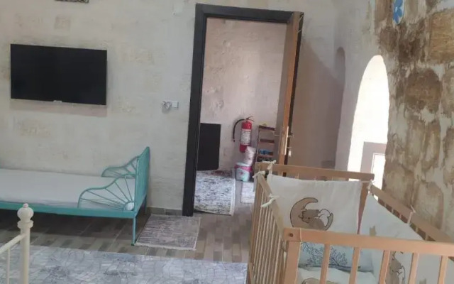 Tarihi Midyat Acar Konağı