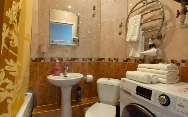 Apartments on Prospekt 50 let Oktyabrya 7/3