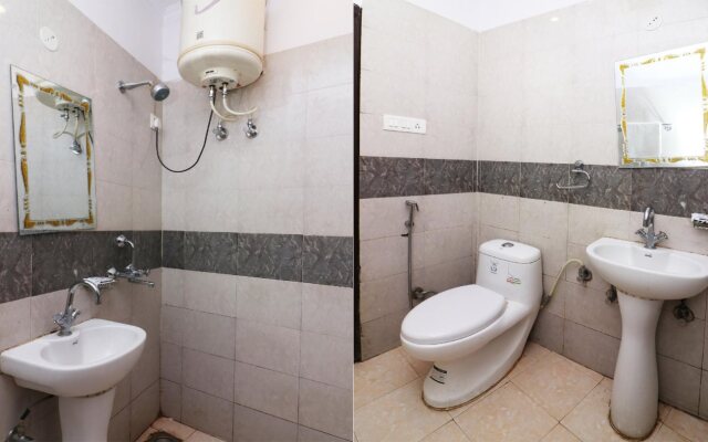 OYO 4073 Hotel Esskay