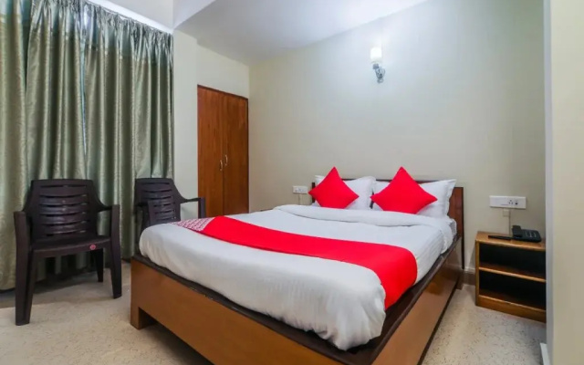 Oyo 18670 Sanctum Guest House