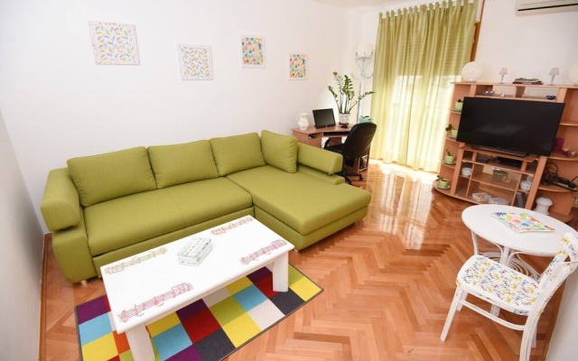 Close to the Centre, 2-bedroom Apartment Zara Verde