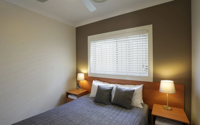 Cadman Motor Inn & Apartments