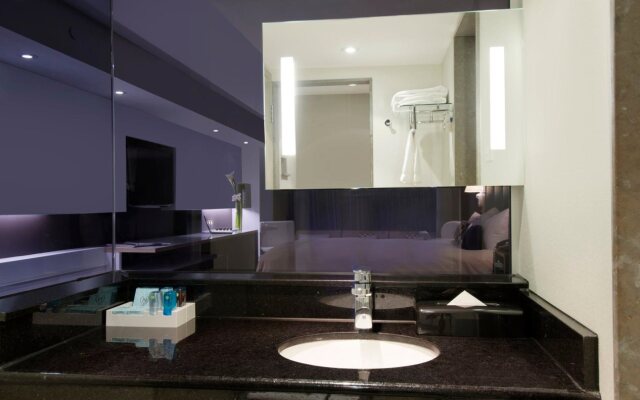 Novotel Montreal Centre