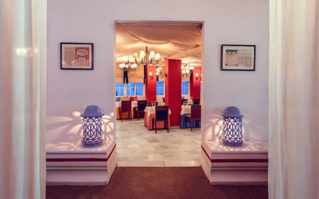 The Caleta Hotel Self-Catering Apartments
