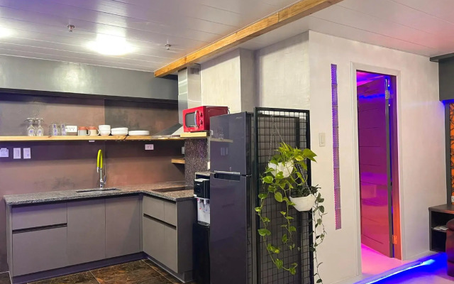 CLOCKWORKORANGE Luxury Suites