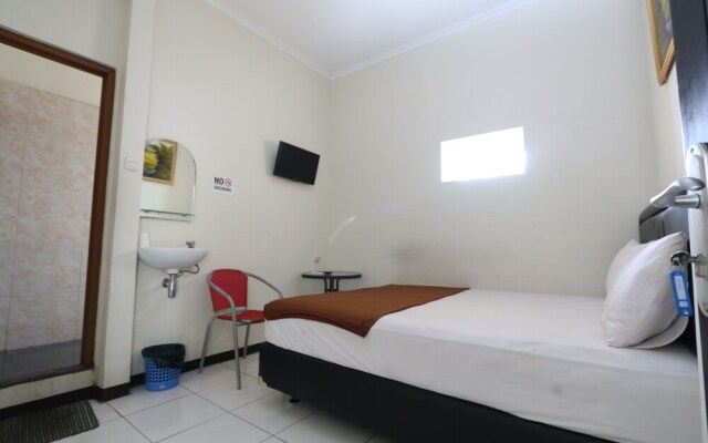 Bantal Guling Braga Guesthouse