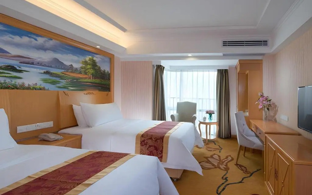 Vienna Hotel Shenzhen Xixiang Gushu Branch
