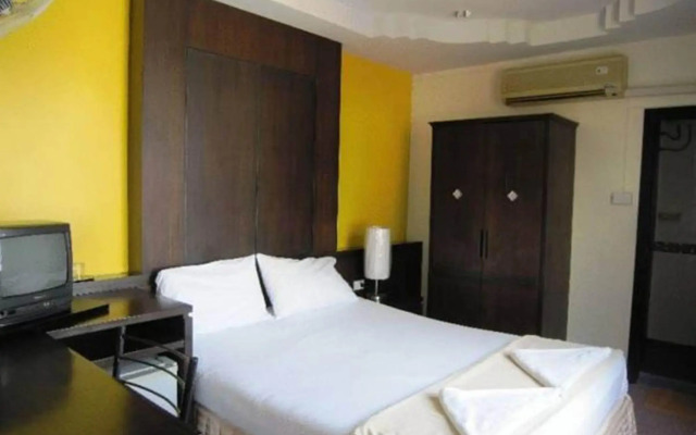 J Hotel