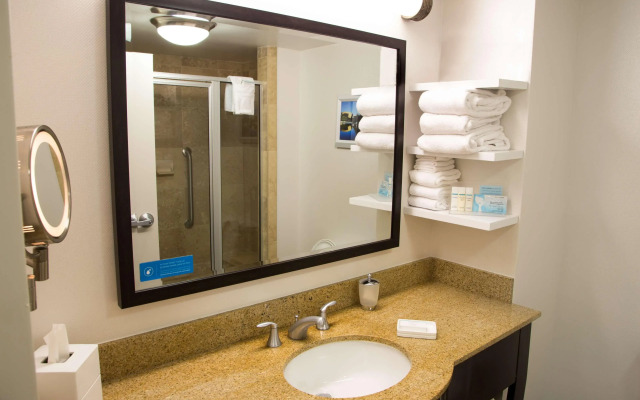Hampton Inn & Suites Albany-Downtown