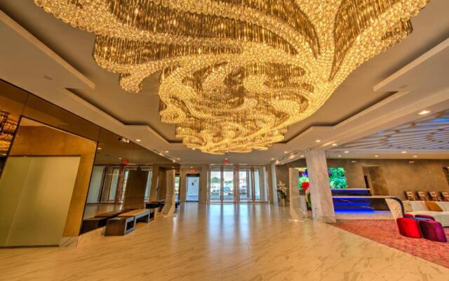 The Grand Tuscany Hotel