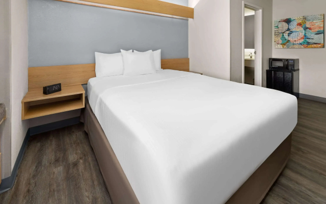 Microtel Inn by Wyndham Raleigh Durham Airport