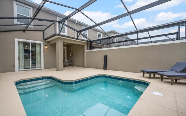 Luxury townhome with private pool near Disney