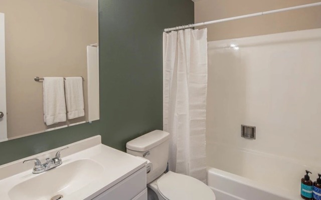 Stylish Townhome in Tempe by WanderJaunt