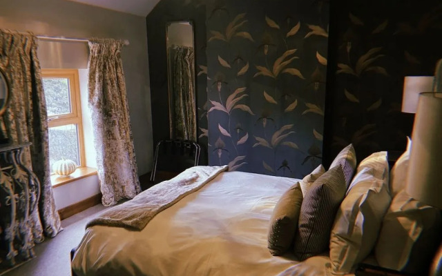 The Queens at Horton