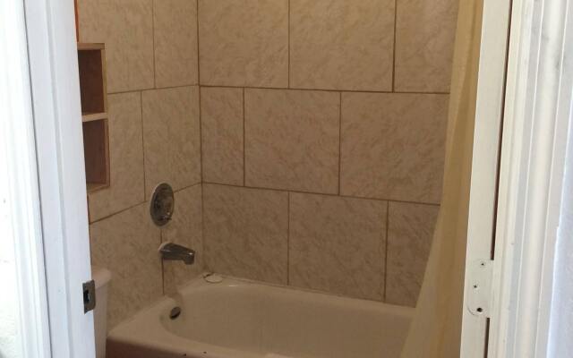 Royal Inn - Richmond Hill