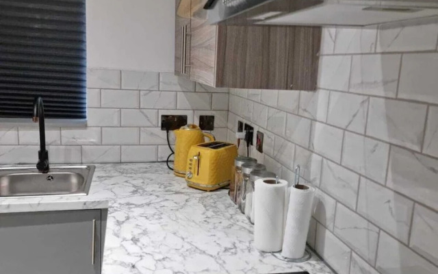 Remarkable 3-bed Apartment in London