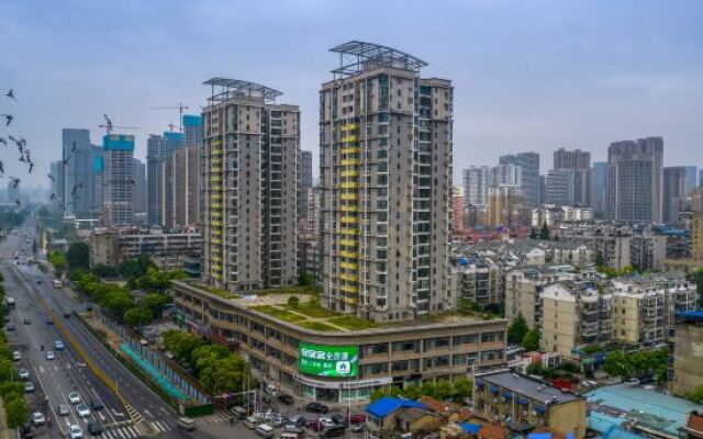 Vienna Hotel (Wuchang Jiangtan Xujiapeng Subway Station, Hubei University)
