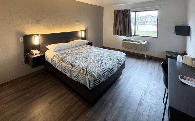 Motel 6 Glenview, IL - Chicago North