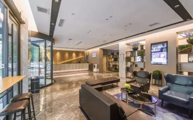 Homeinn Selected Hotel (Lvliang Lishi Longfeng North Street Xingsheng Road)