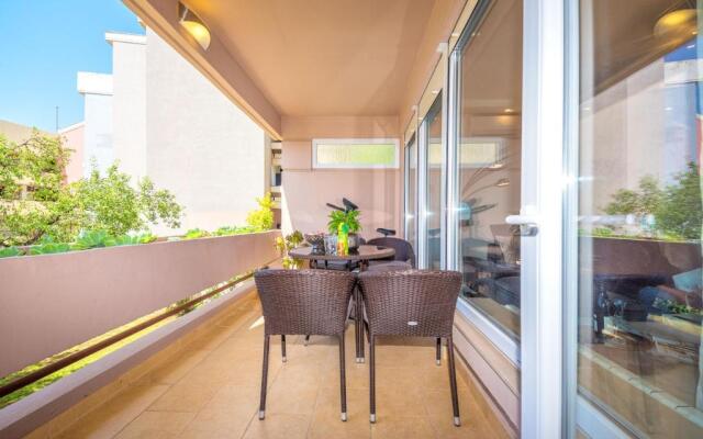 Marina Yacht Apartment