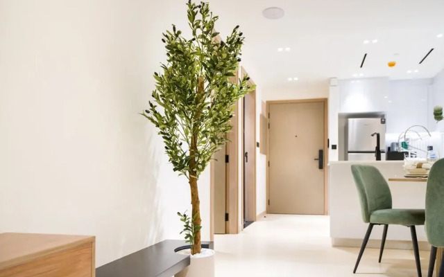 Easygo- Stylish 1bdr Binghatti Corner