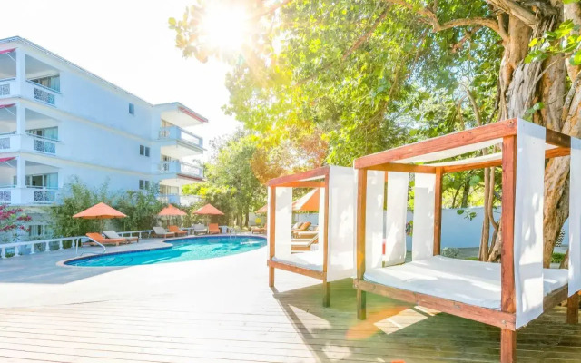 Grand Decameron Montego Beach, A Trademark All-Inclusive Resort