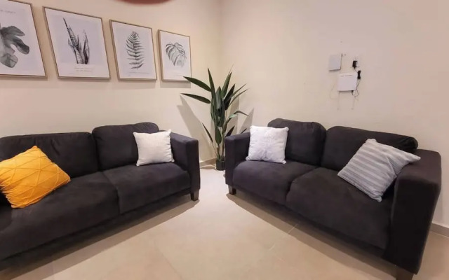 Luxury & Spacious Apartmen in PdC 3km From Beach