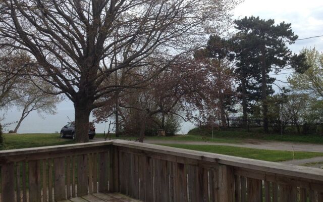 Dionna's Bed & Breakfast