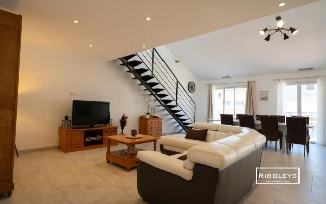 Sublime Loft de 130m² calme à Vias-Village