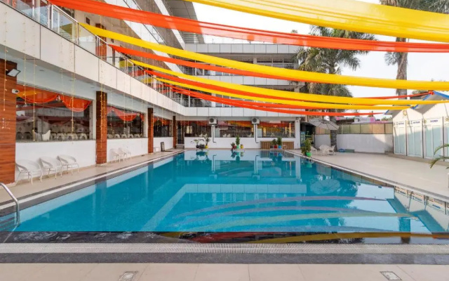 Treebo Arya Palace With Swimming Pool
