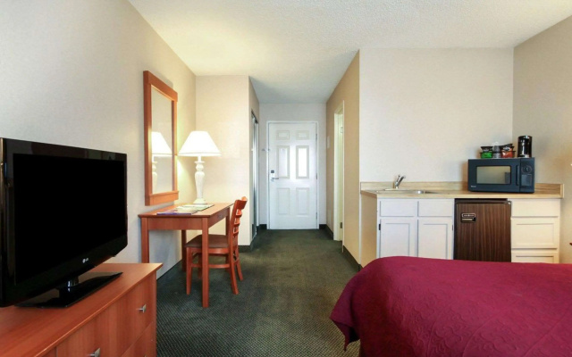 Quality Inn Airport East