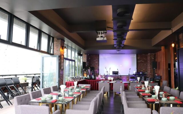 CHECK inn Phnom Penh BKK 1
