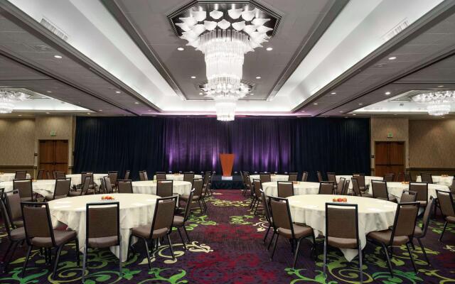 DoubleTree by Hilton Sonoma - Wine Country