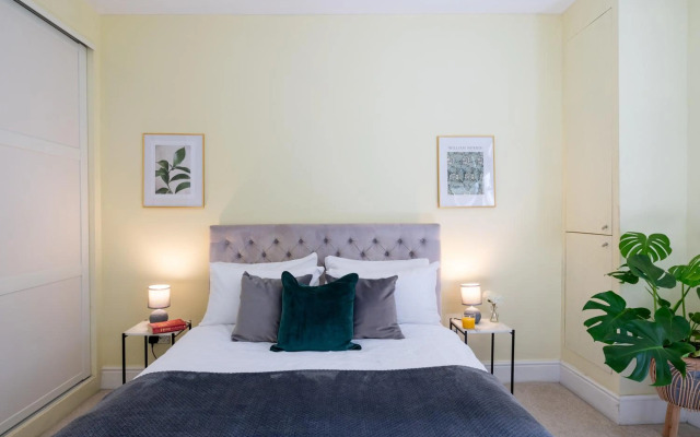 Entire 2 Bedroom Apartment In Central Cardiff