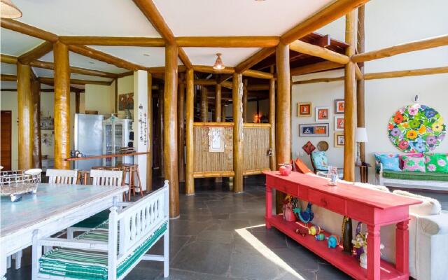 Pineapples Ubatuba | Mansion overlooking the sea