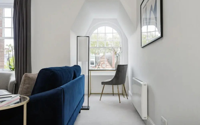 The Knightsbridge Suite Next to Sloane Square